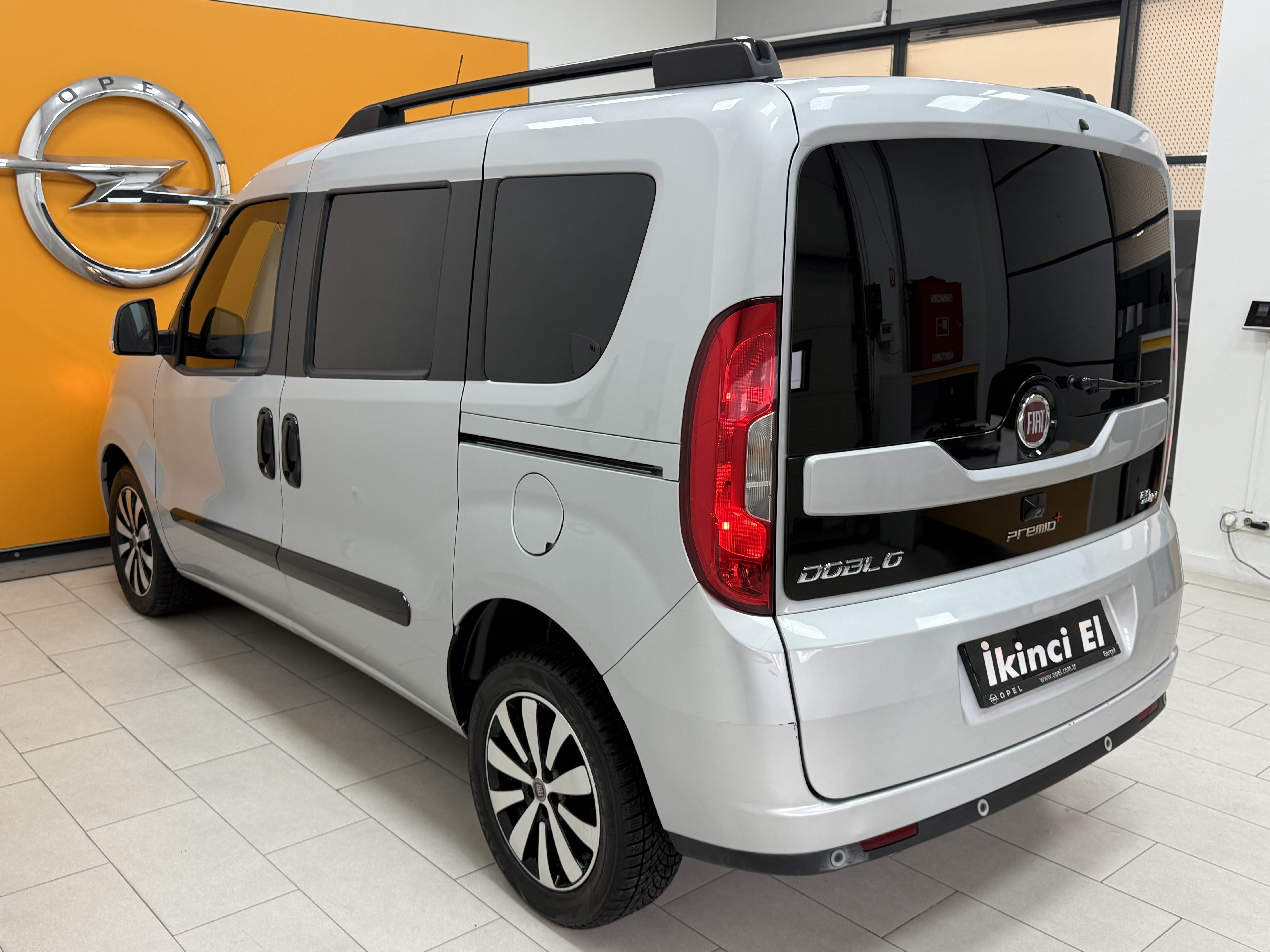  2021 DobloCombi 1.6MJet PremioP 85.860 Km