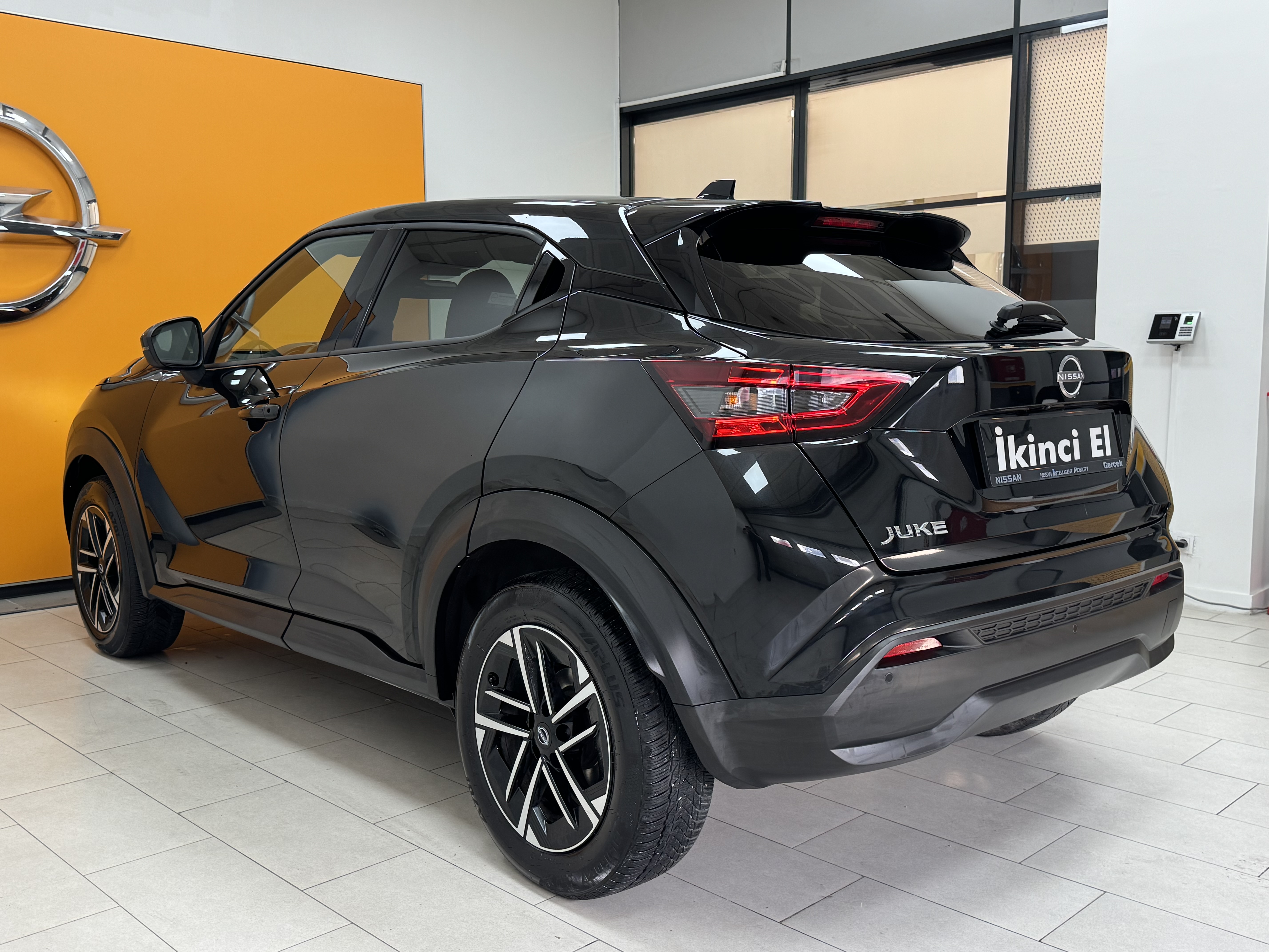 2025 Juke 1.0 DIG-T Platinum 37.628 Km