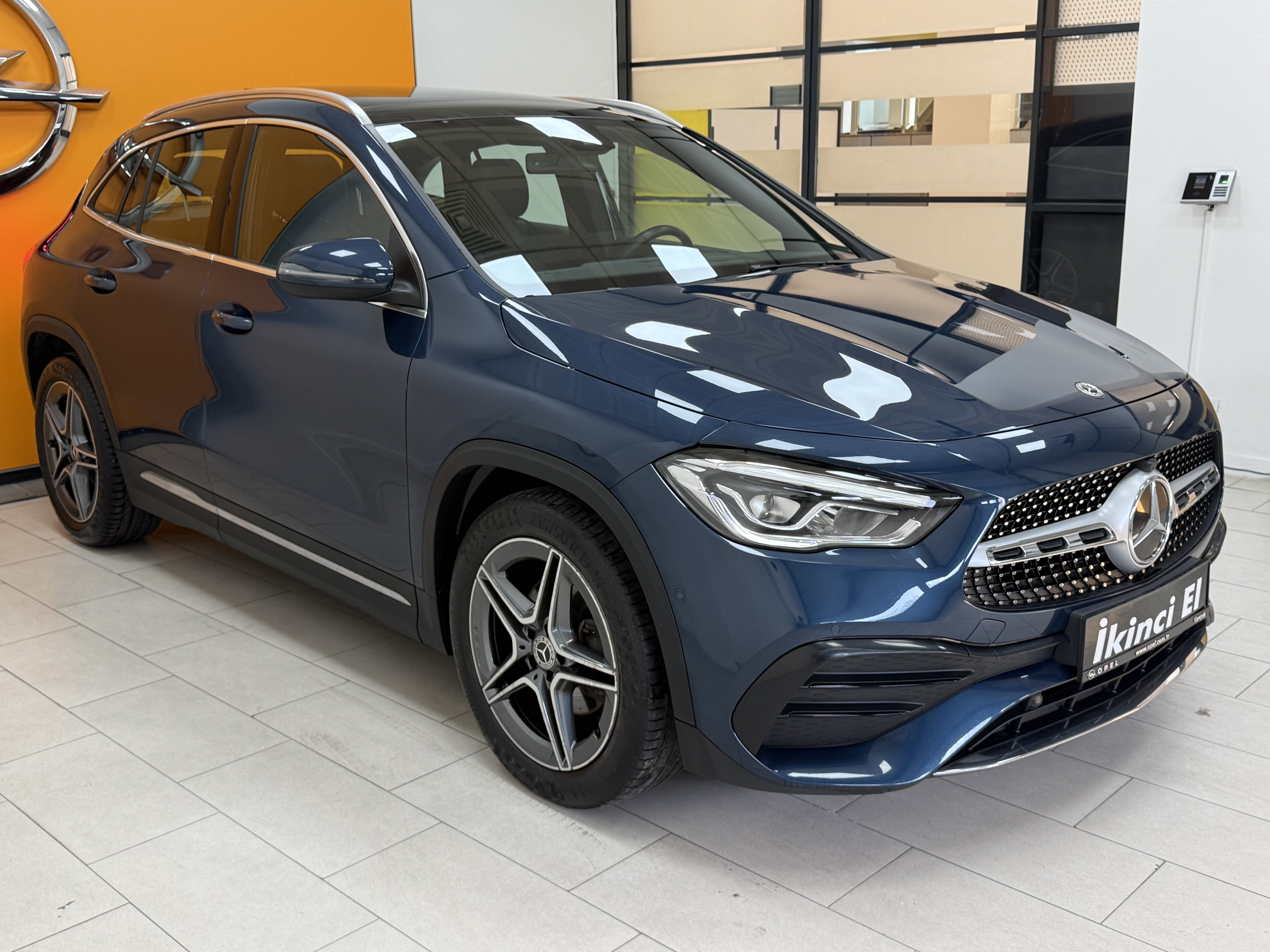  2021 GLA 200 AMG 82.485 Km 