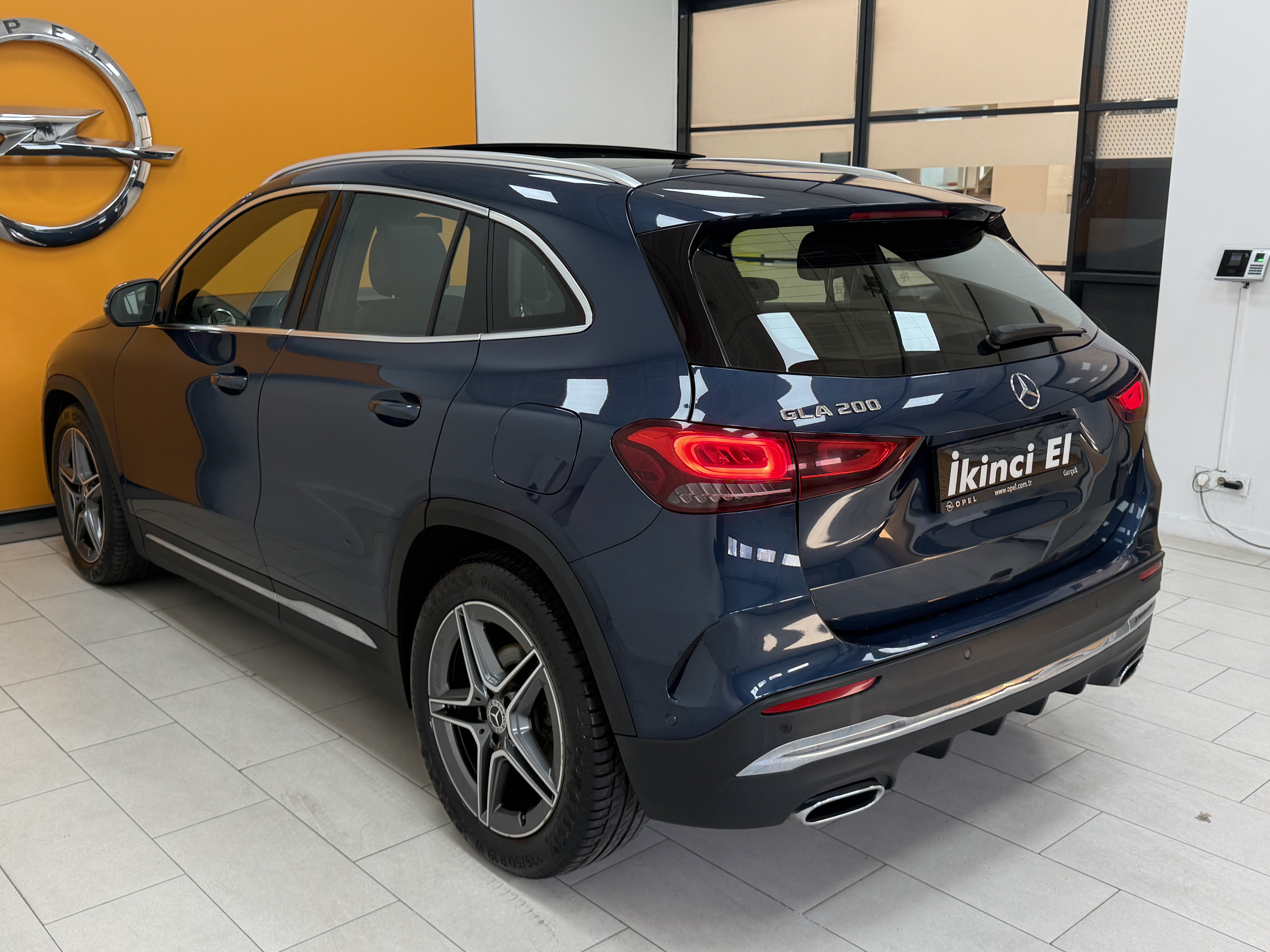 2021 GLA 200 AMG 82.485 Km 