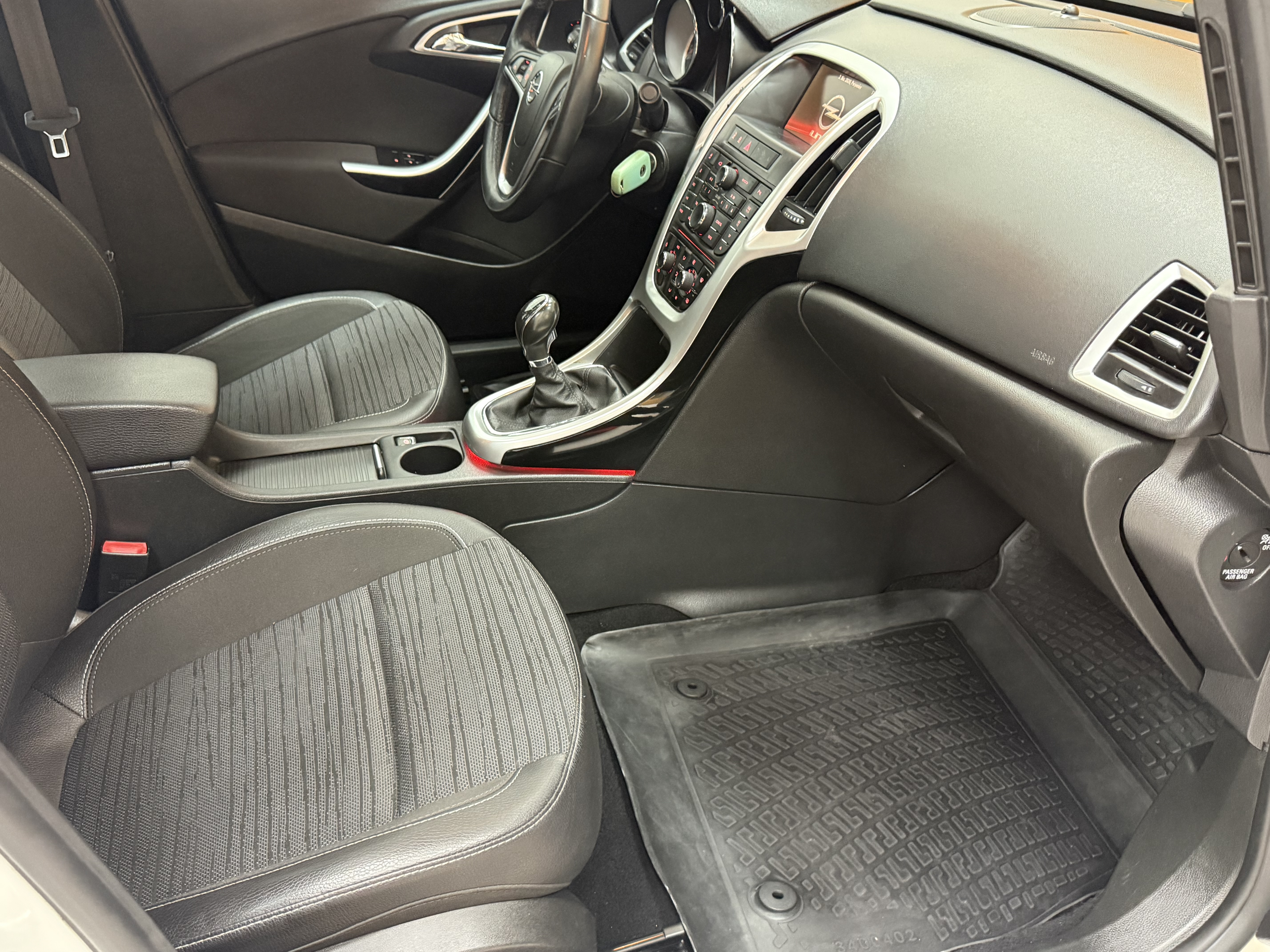 2014 Astra 1.6 CDTI Sport+Sunroof 163.326 Km