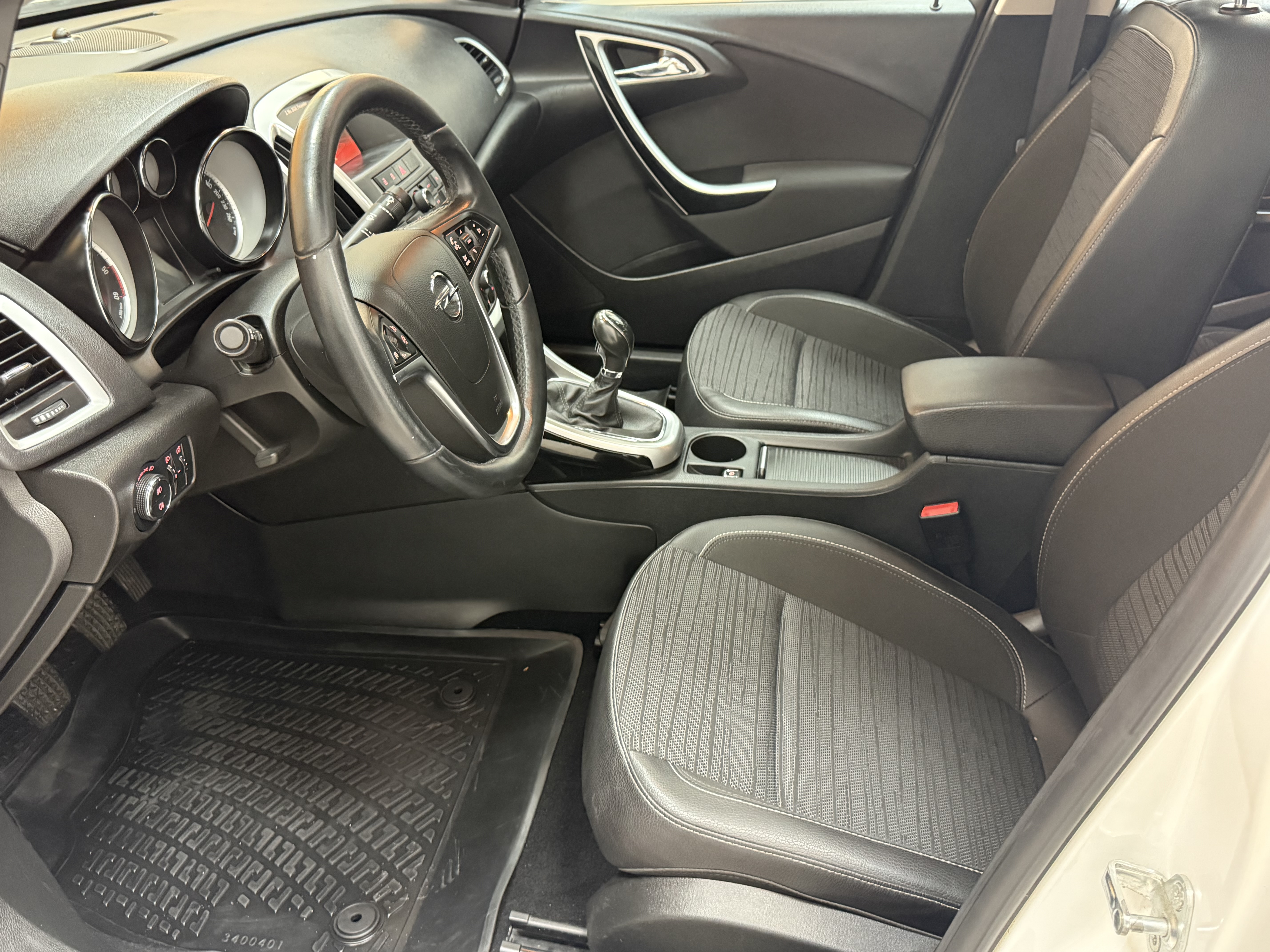 2014 Astra 1.6 CDTI Sport+Sunroof 163.326 Km