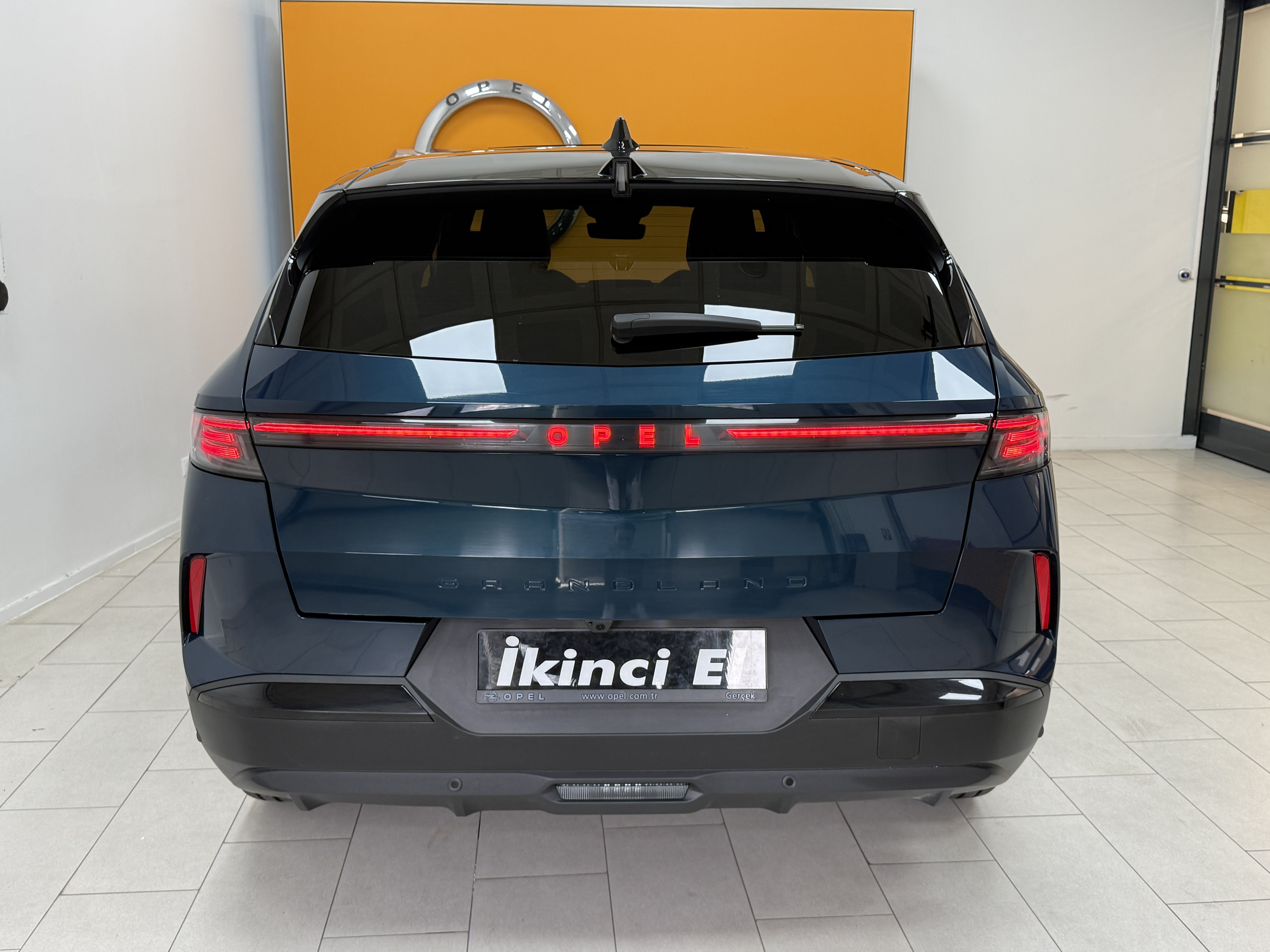  2025 Grandland 1.2 Hybrid GS+Ultimate 11.047 Km