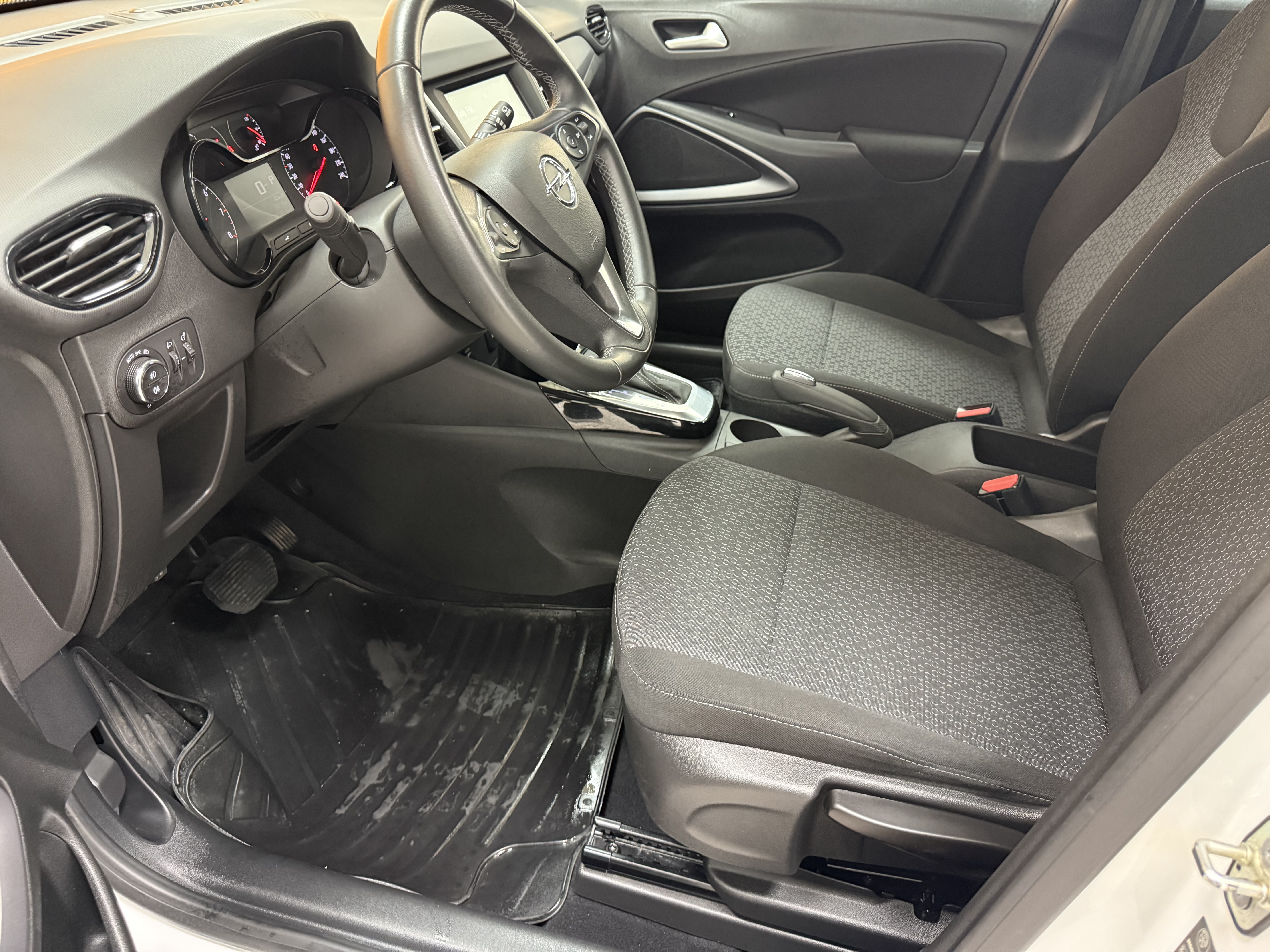 2023 Crossland 1.2 T Essential 27.308 Km Boyasız