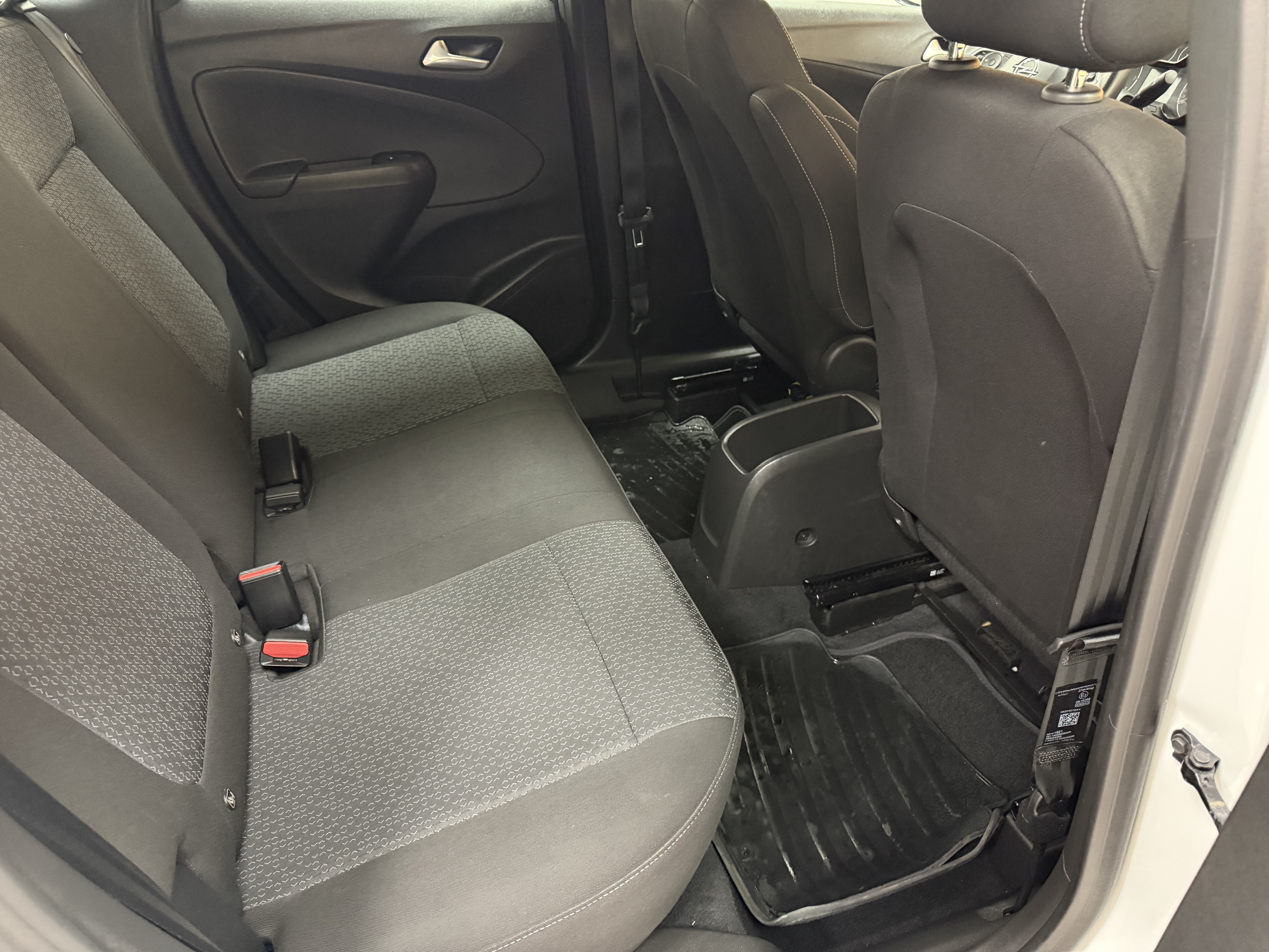 2023 Crossland 1.2 T Essential 27.308 Km Boyasız