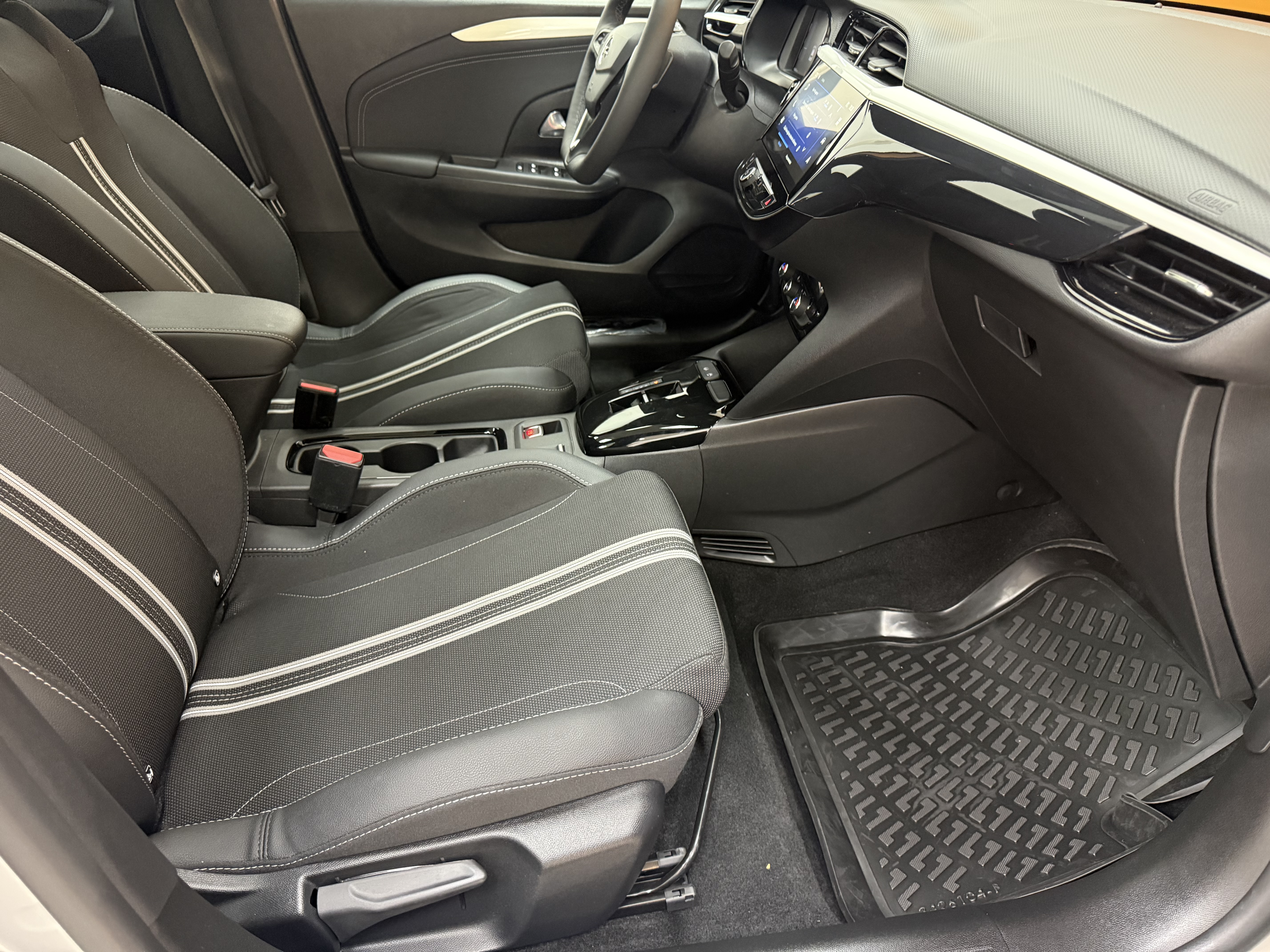  2025 Corsa E GS 11.167 Km Boyasız