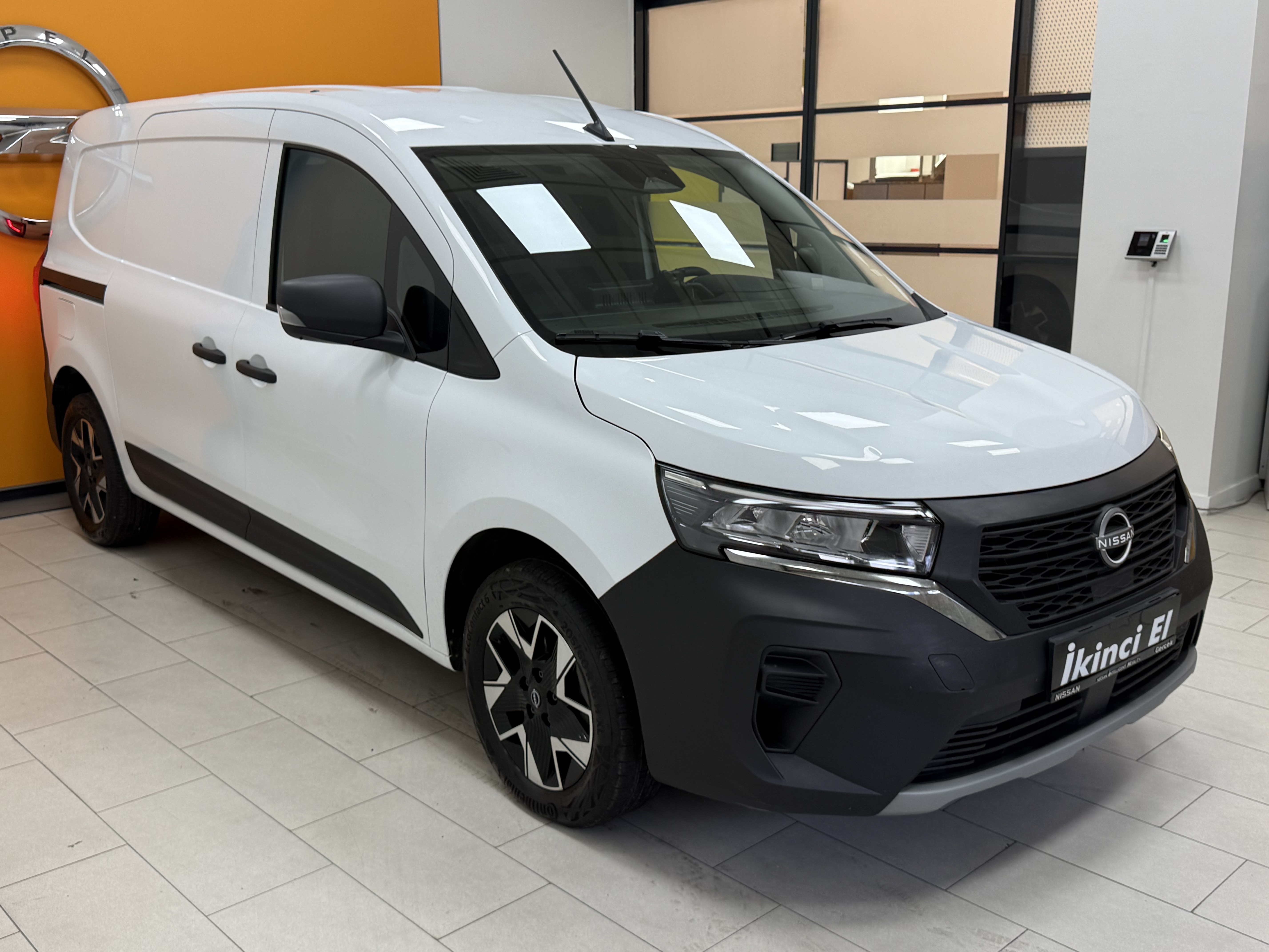 2025 Townstar 1.3 TCe Tekna 11.583 Km Boyasız