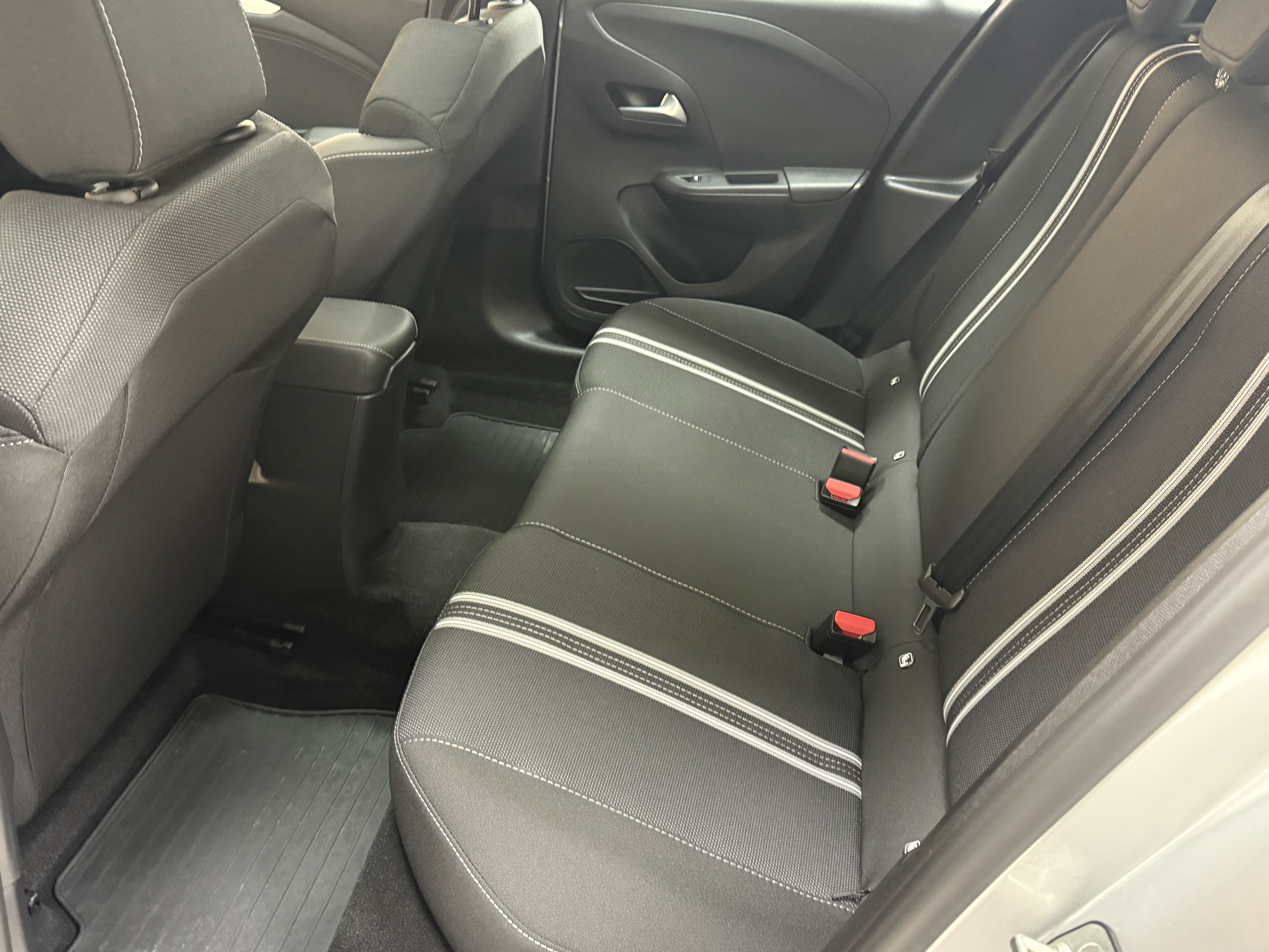  2025 Corsa E GS 11.167 Km Boyasız