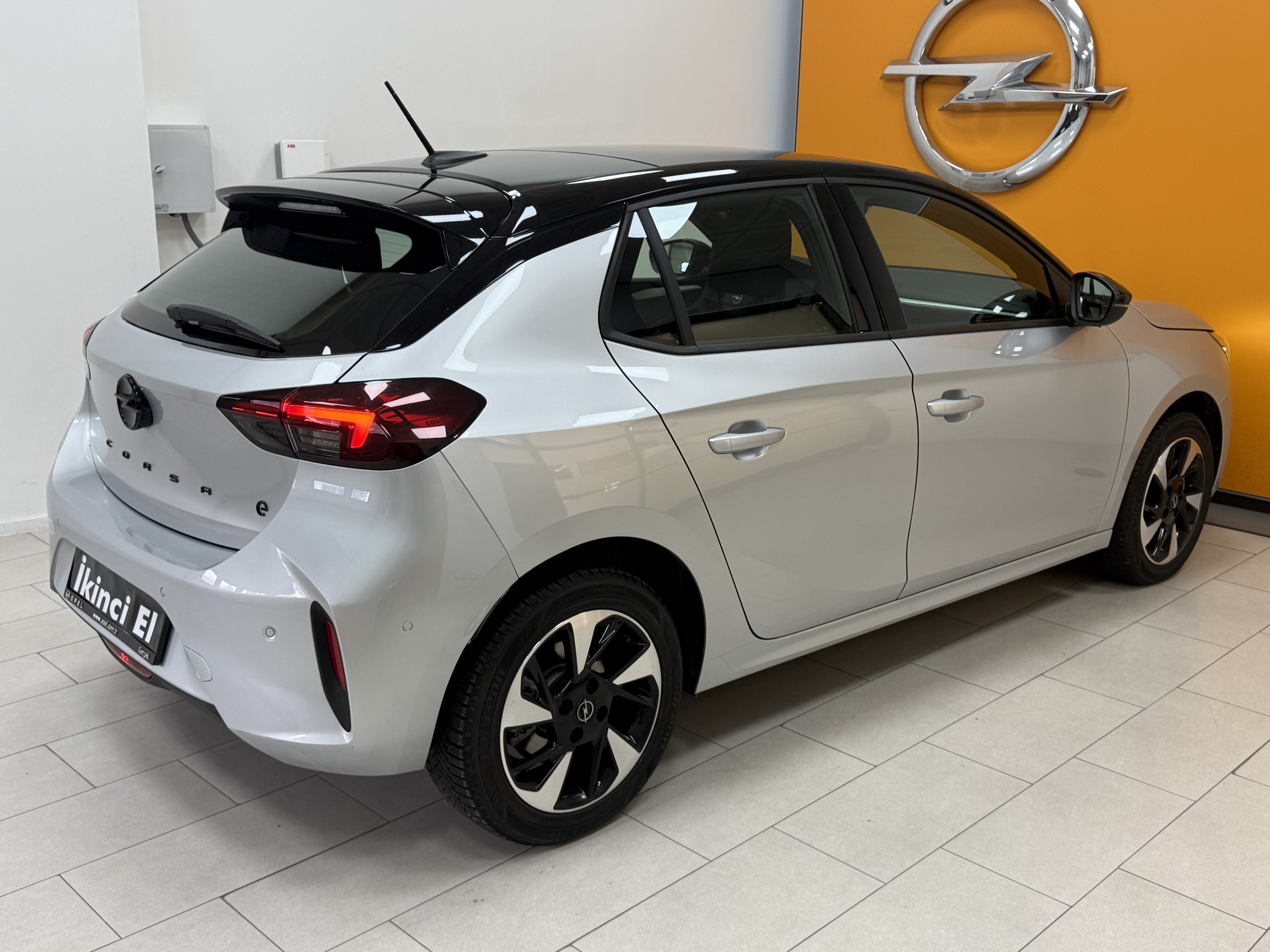  2025 Corsa E GS 11.167 Km Boyasız