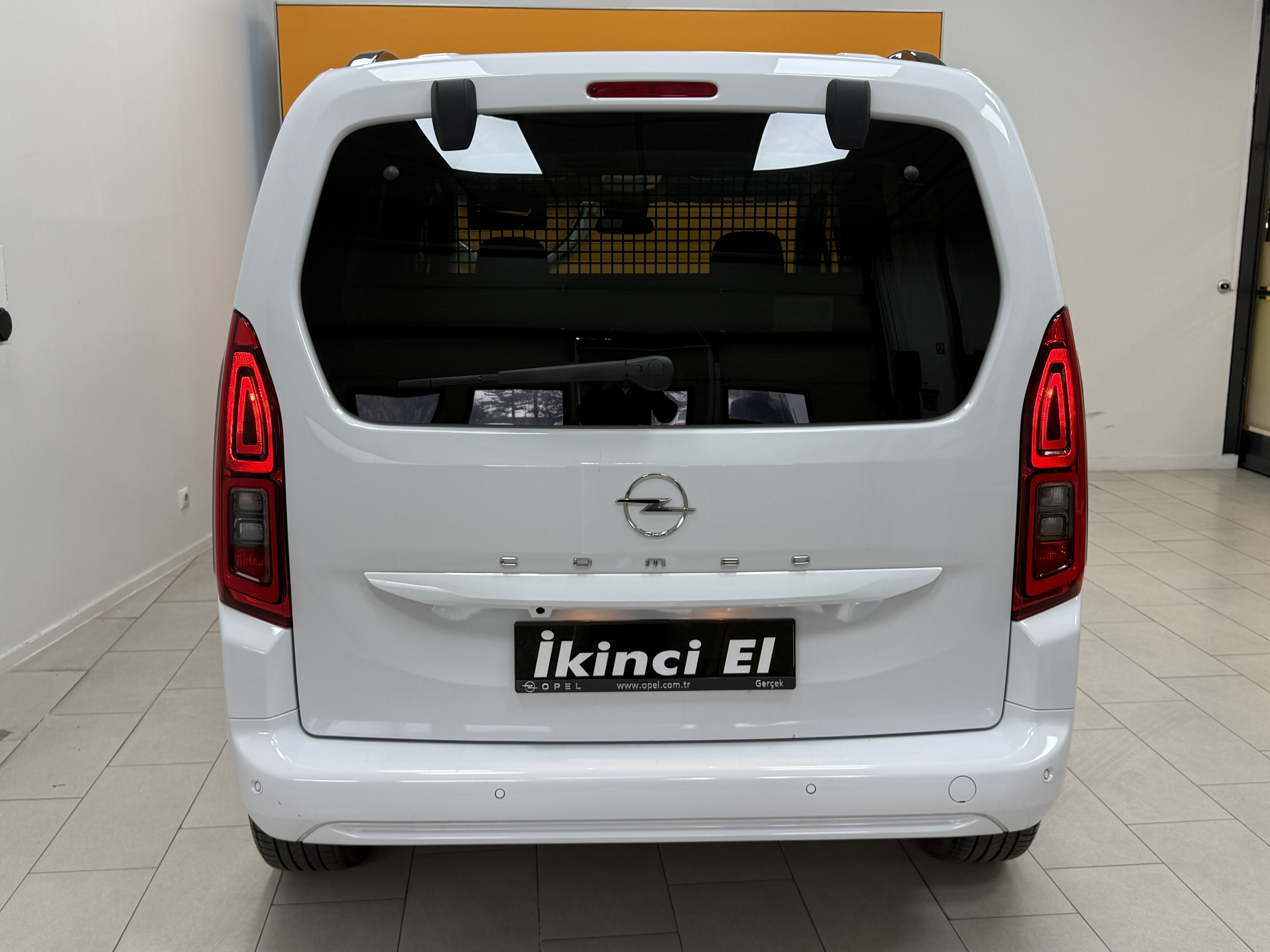 2025 Combo Life 1.5 D Ultimate 10.487 Km Boyasız