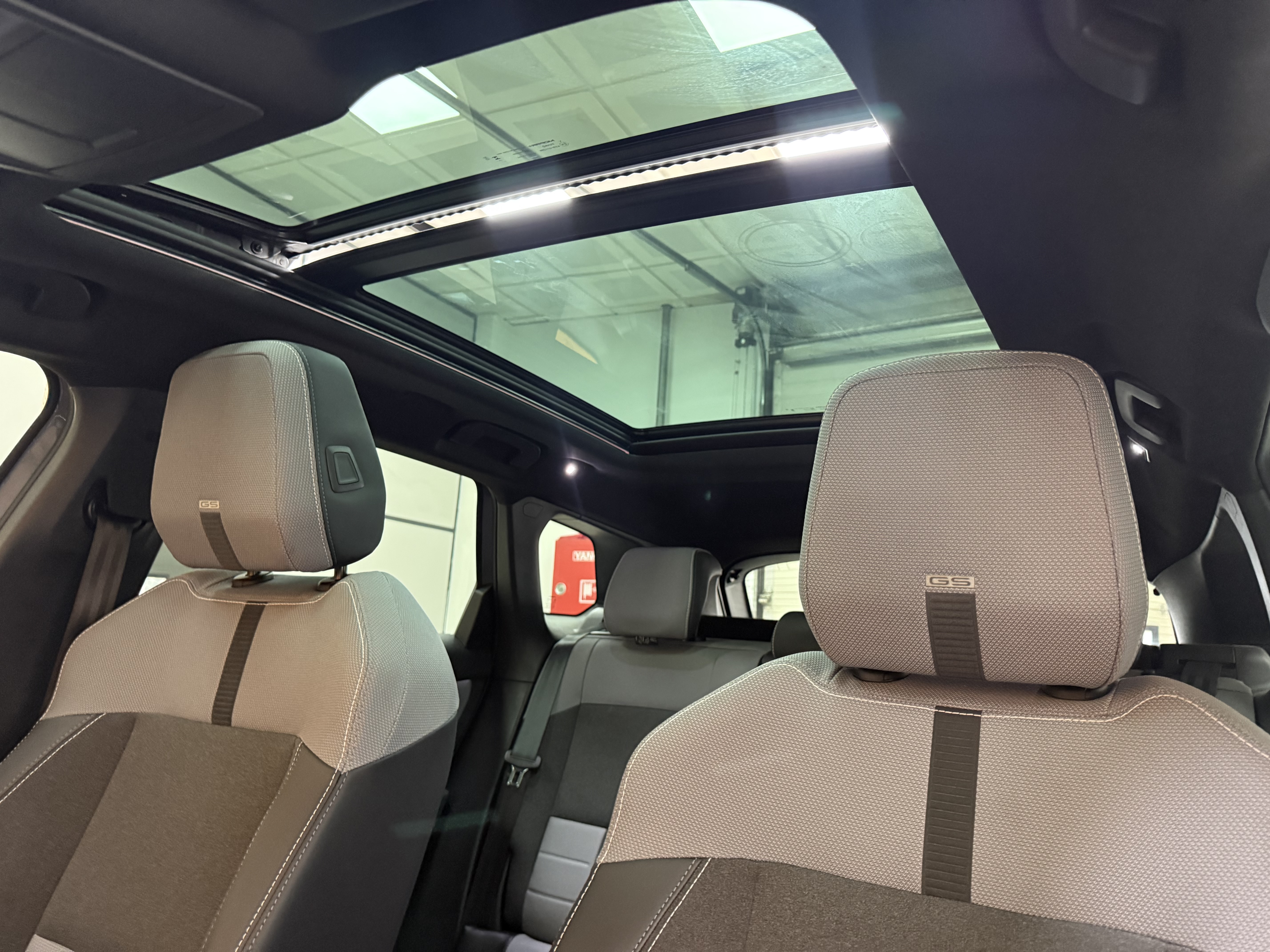 2025 Grandland 1.2 Hybrid GS+Teknoloji 10.724 Km