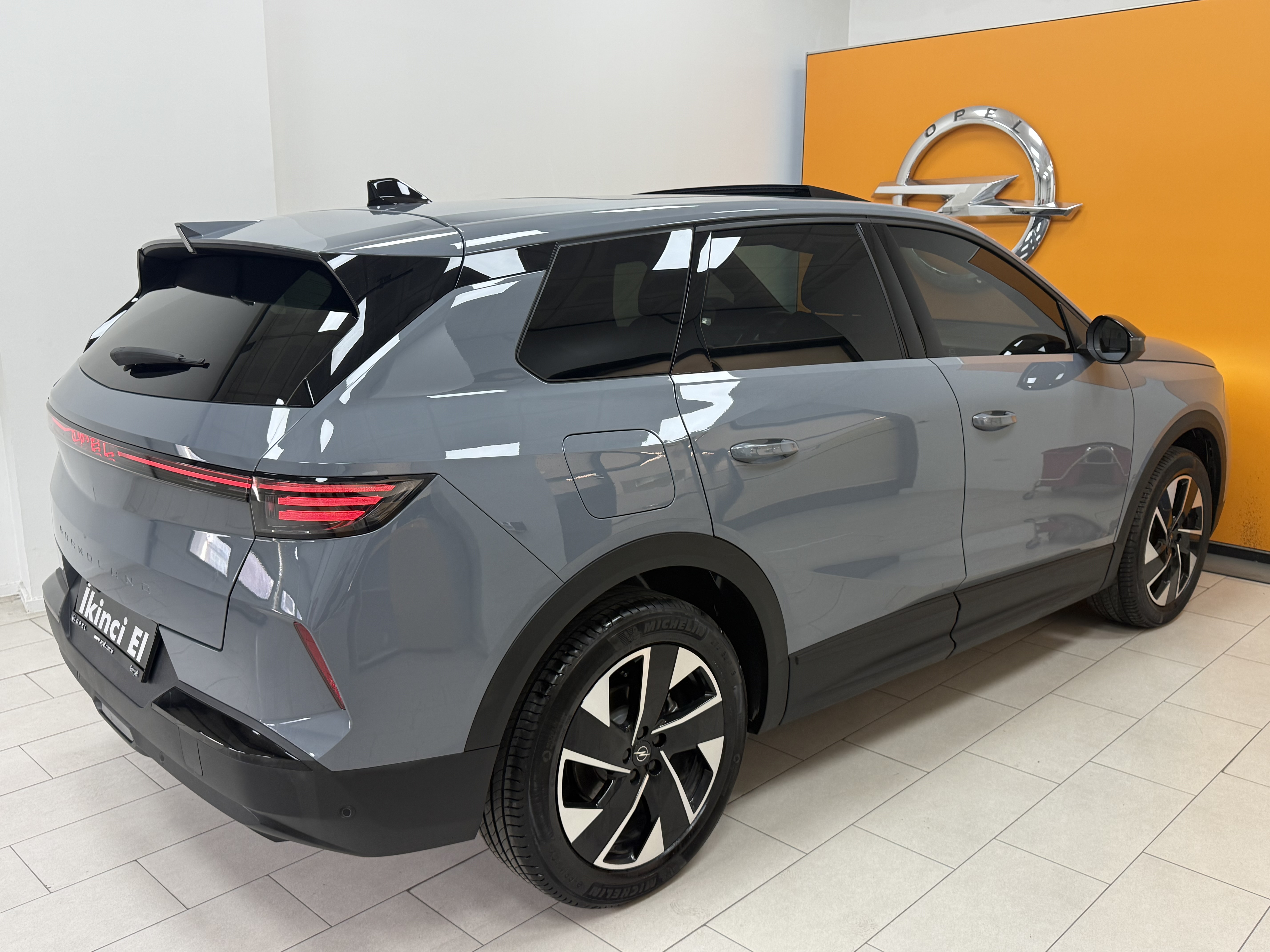 2025 Grandland 1.2 Hybrid GS+Teknoloji 10.724 Km