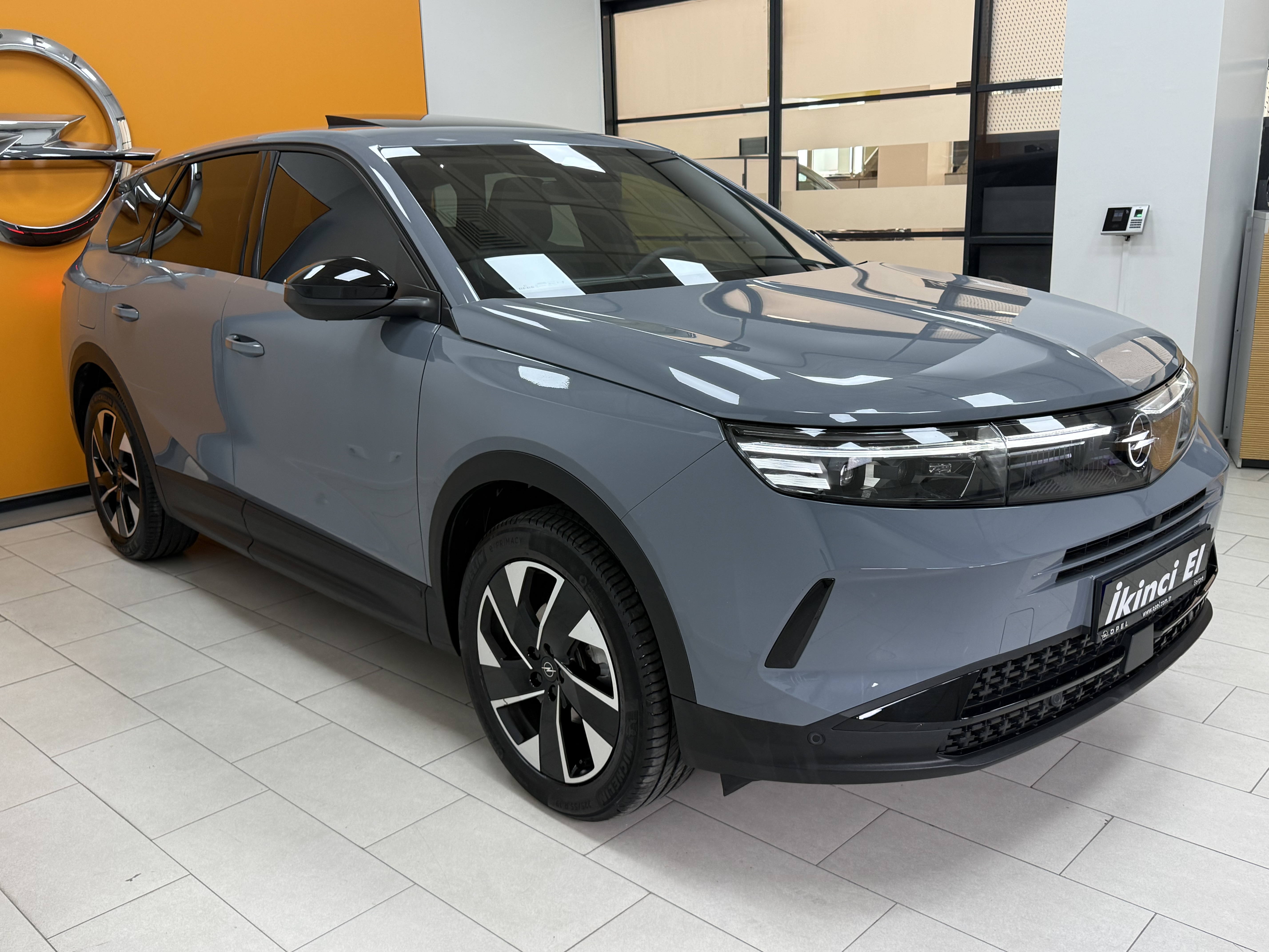 2025 Grandland 1.2 Hybrid GS+Teknoloji 10.724 Km