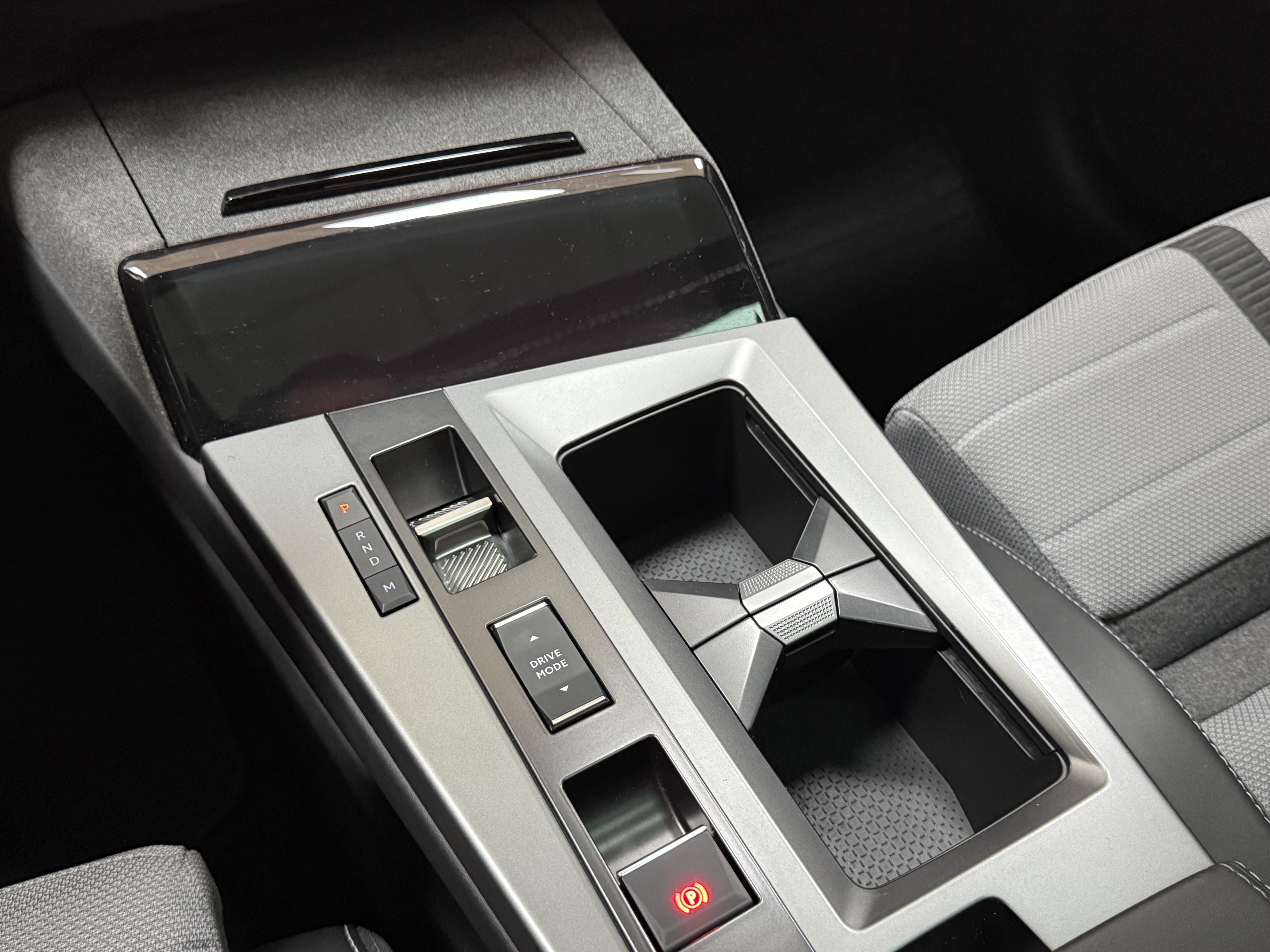 2025 Grandland 1.2 Hybrid GS+Teknoloji 10.724 Km