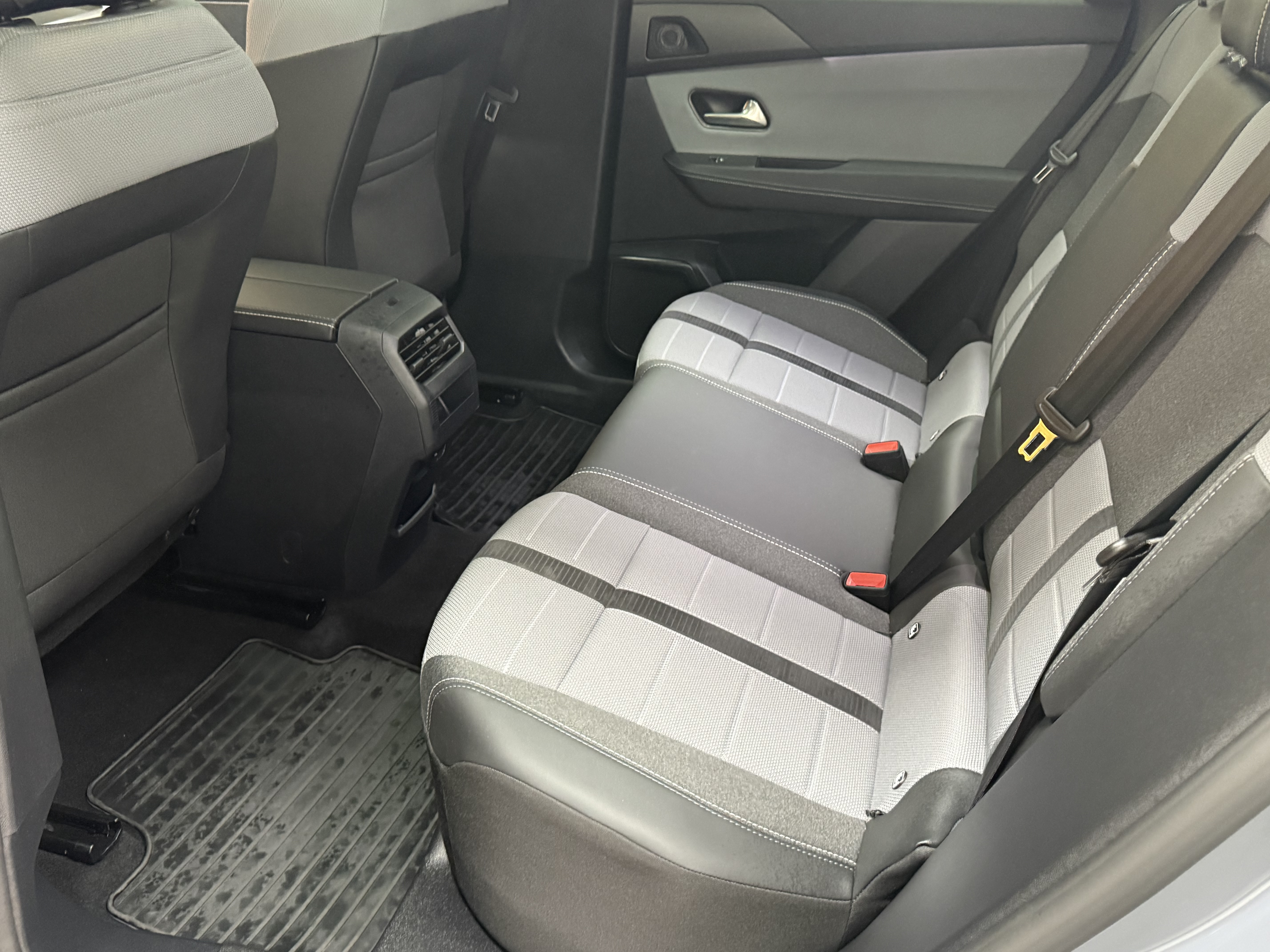 2025 Grandland 1.2 Hybrid GS+Teknoloji 10.724 Km