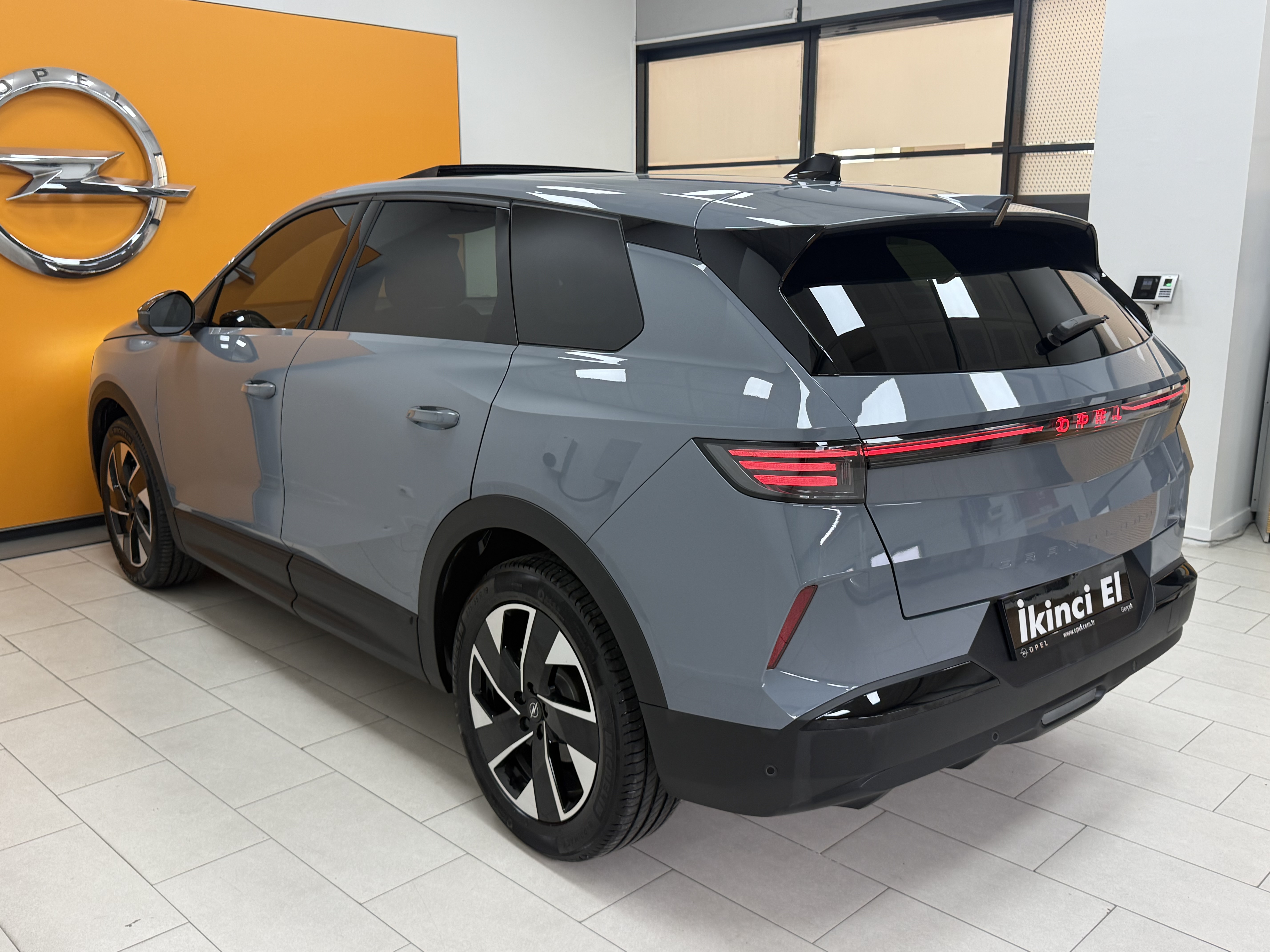 2025 Grandland 1.2 Hybrid GS+Teknoloji 10.724 Km