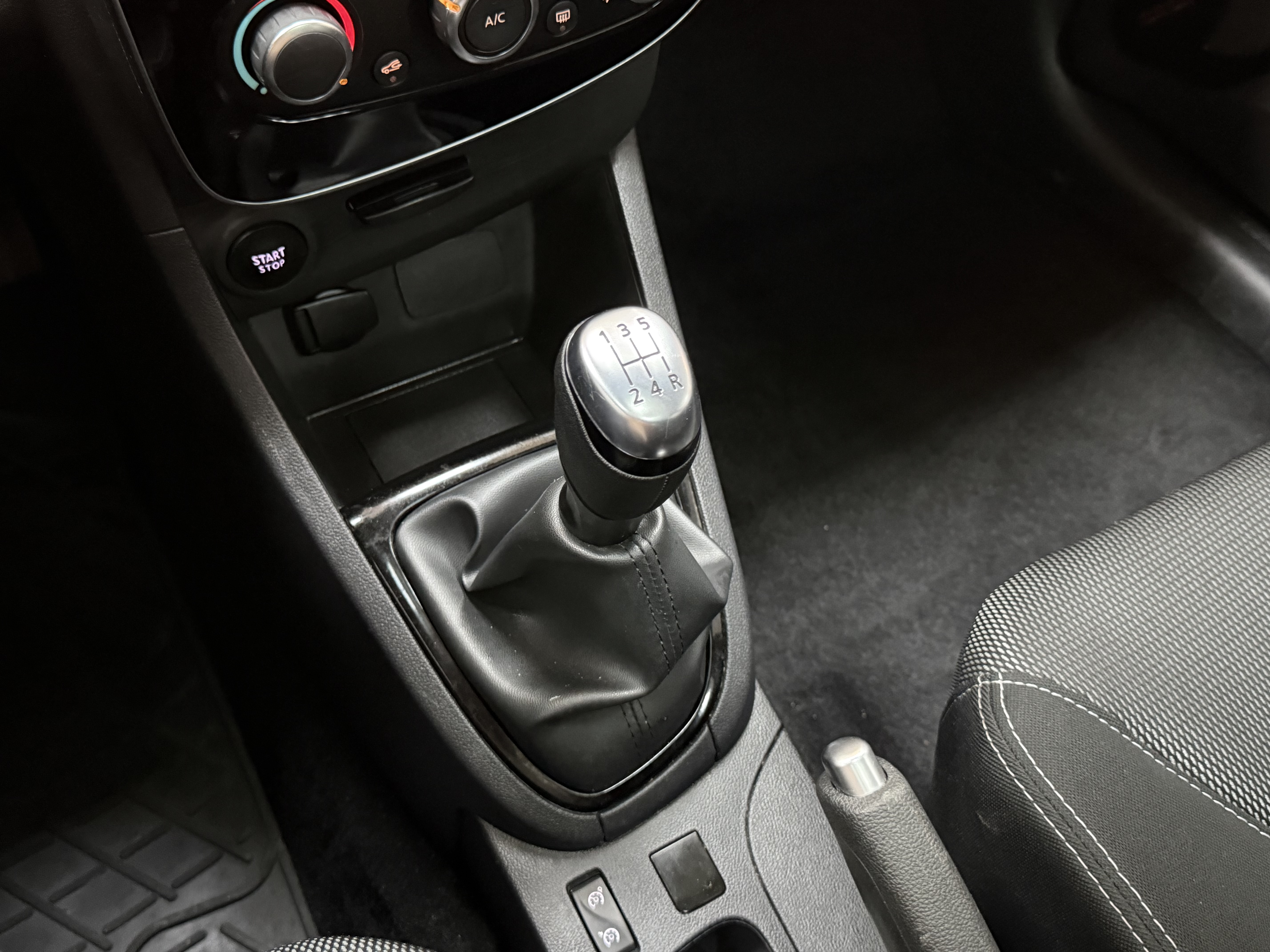 2019 Clio 0.9 TCe Touch+Cam Tavan 42.103 Km