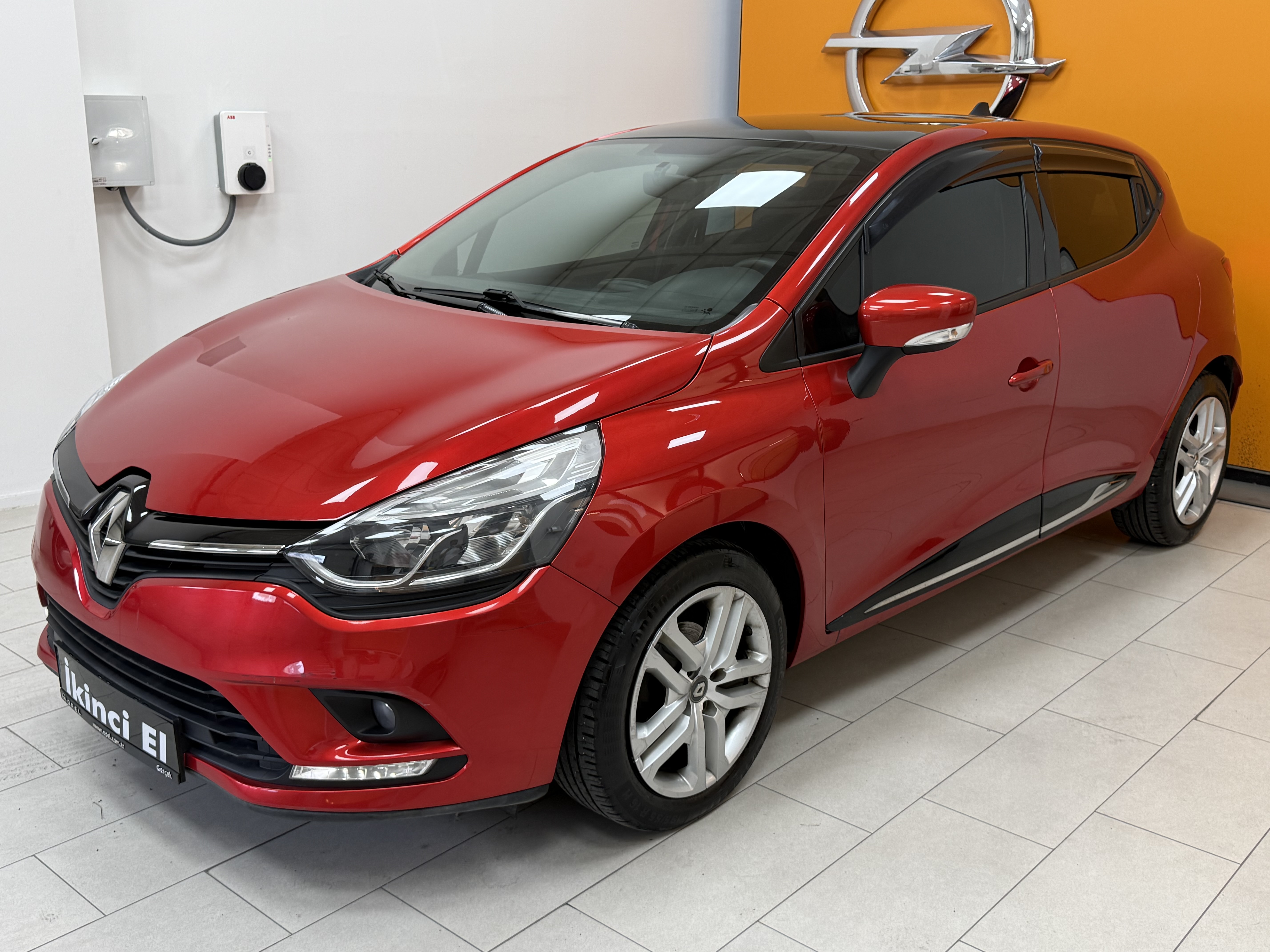 2019 Clio 0.9 TCe Touch+Cam Tavan 42.103 Km