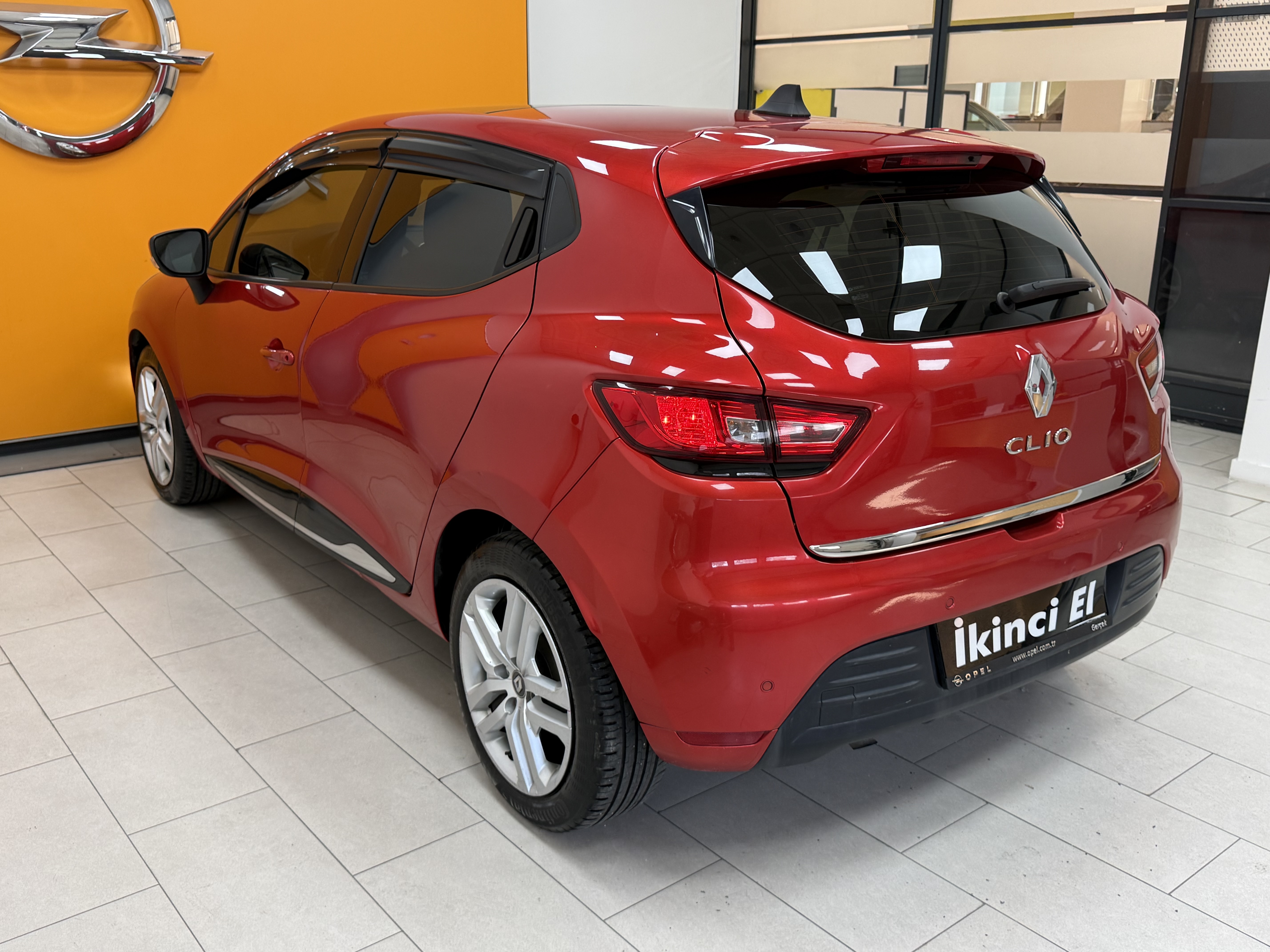 2019 Clio 0.9 TCe Touch+Cam Tavan 42.103 Km