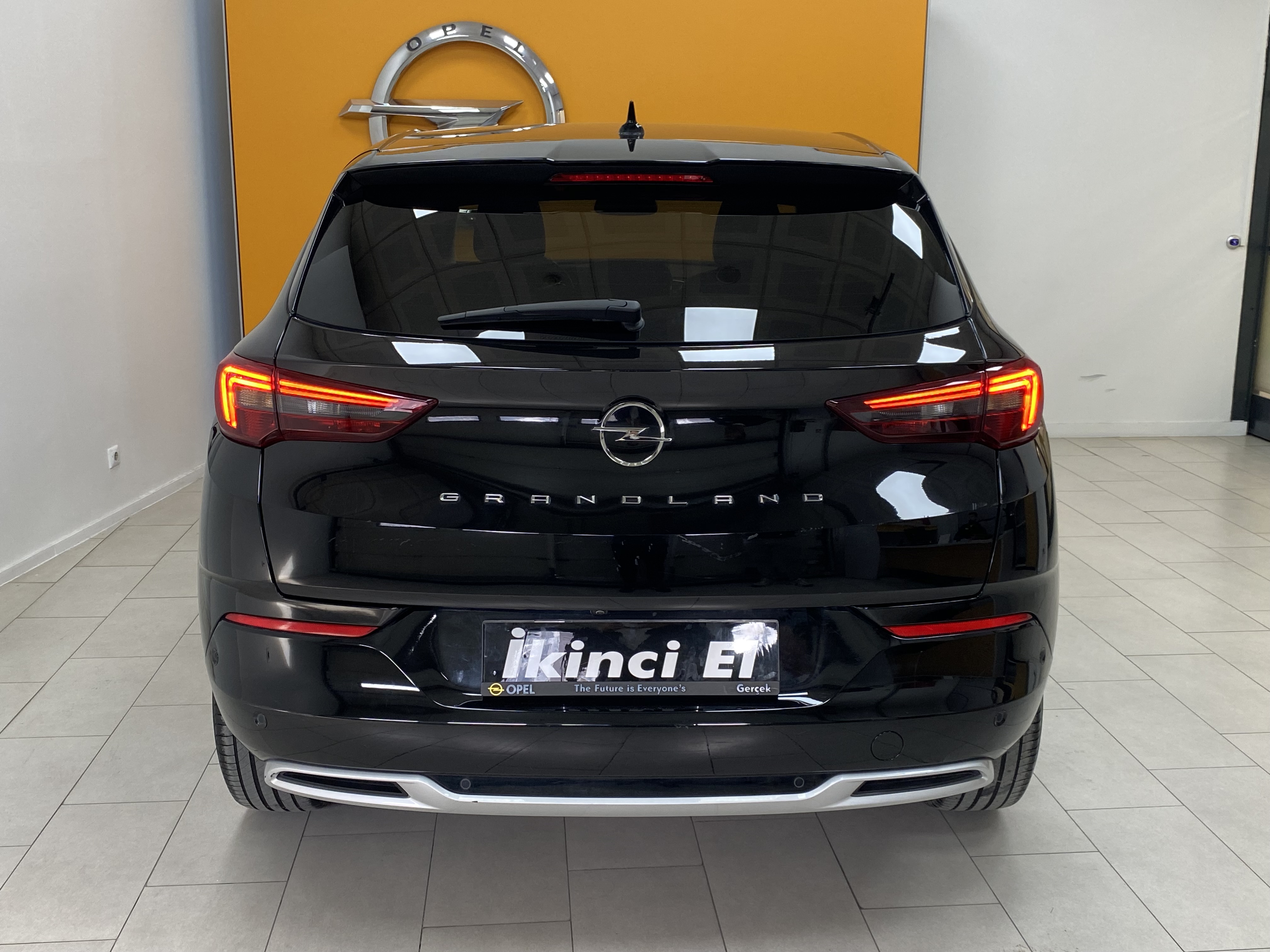 2023 Grandland 1.2 T UltimatePP 52.115 Km 