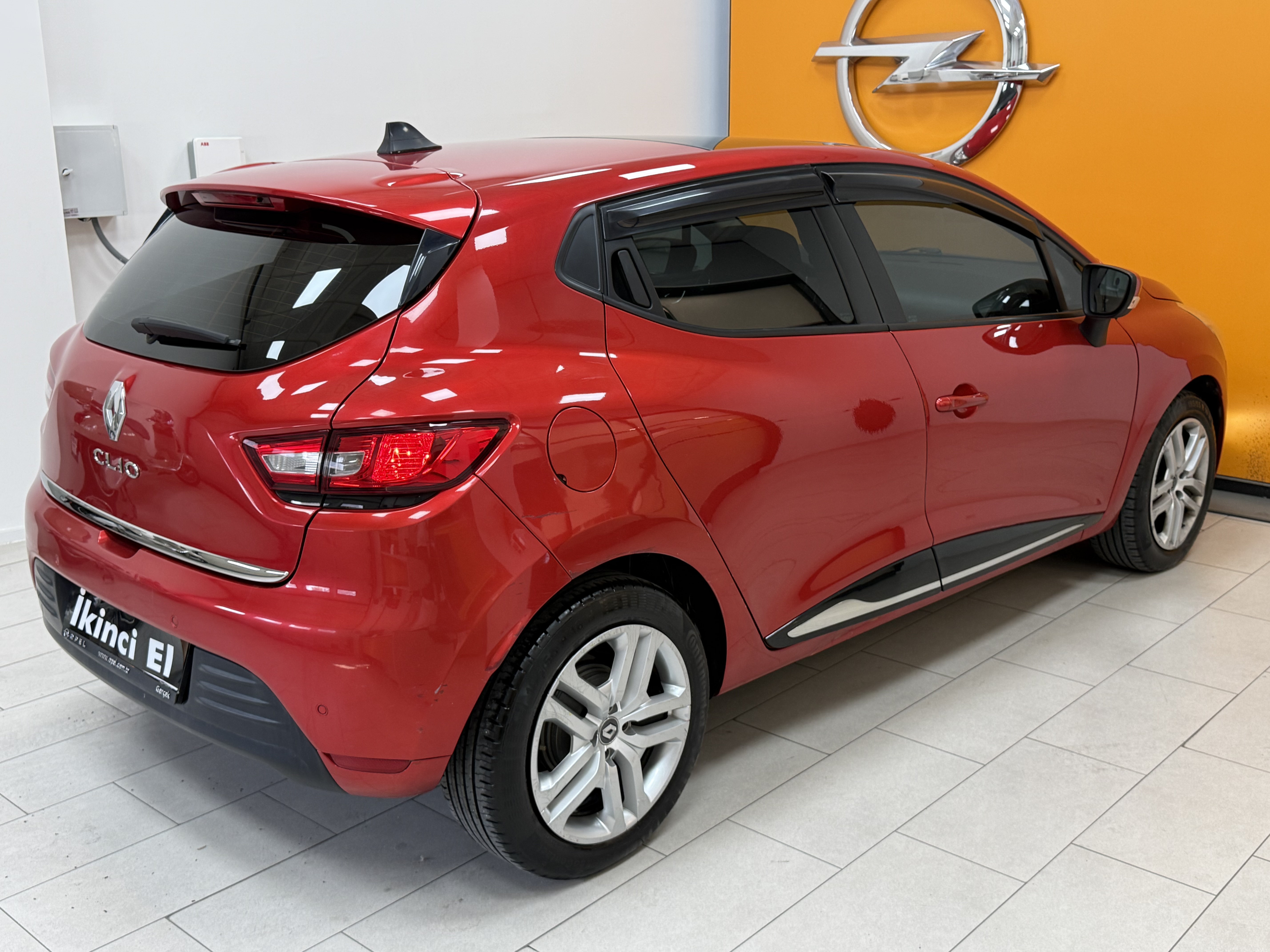 2019 Clio 0.9 TCe Touch+Cam Tavan 42.103 Km
